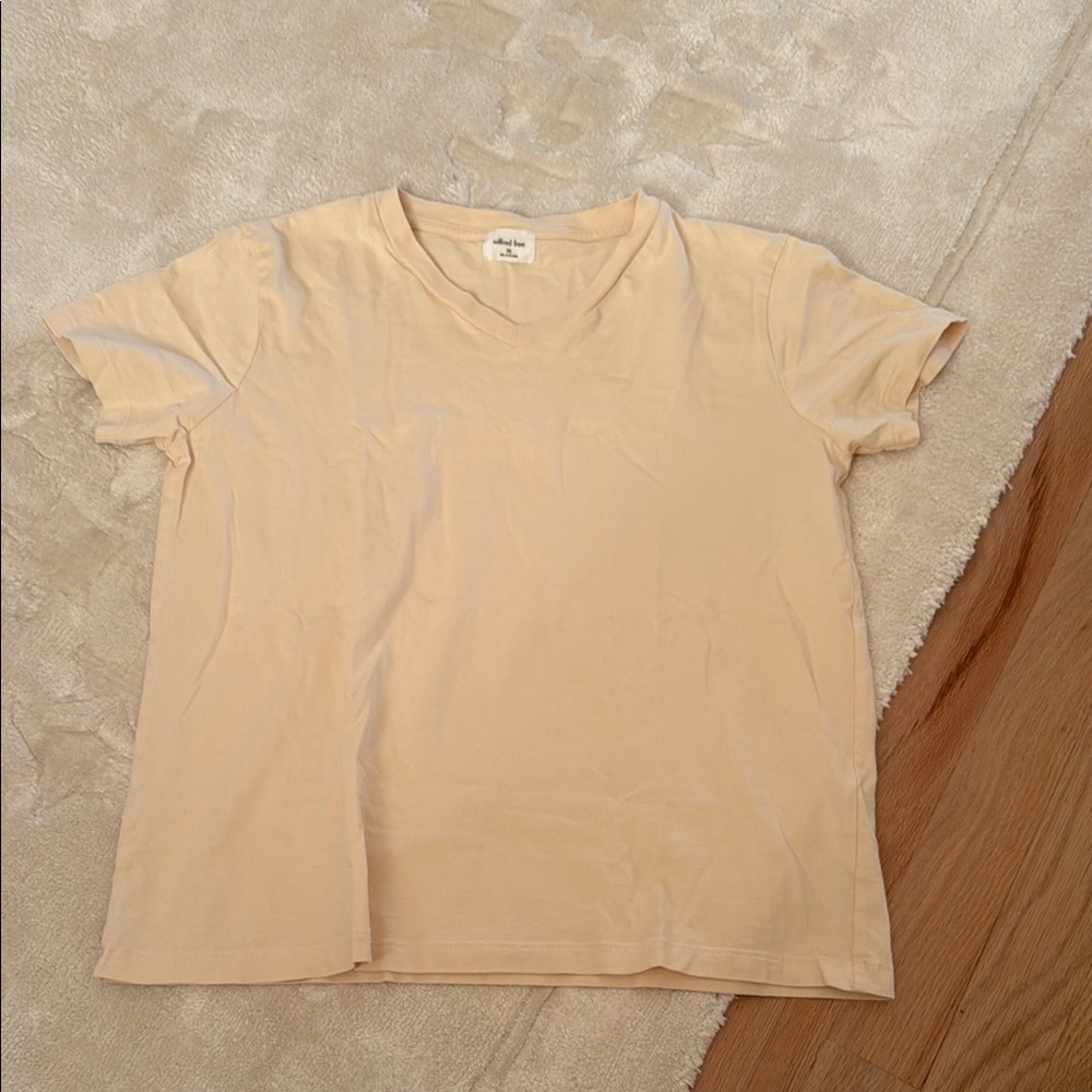 Wilfred Short Sleeve Tee in Light Beige